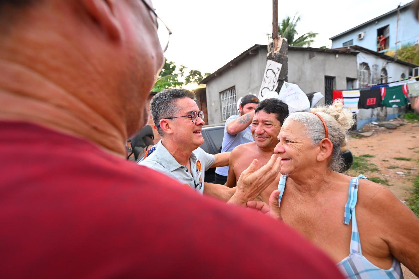 Mobilização da coligação “Pra Cima, Amazonas David Almeida reúne apoiadores em carreatas e bandeiraços em Manaus