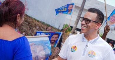 Jorge Oliveira faz caminhada na zona leste e destaca obras esportivas realizadas durante sua gestão na Sedel