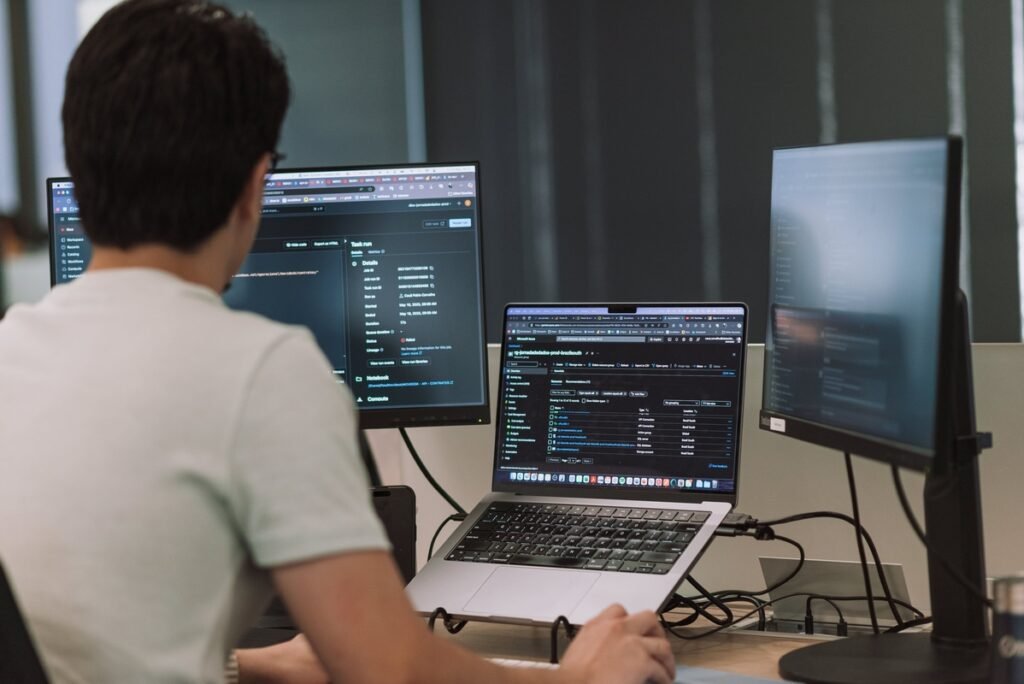 ISO 42001: o que muda na entrega de IA, segundo a Dataside