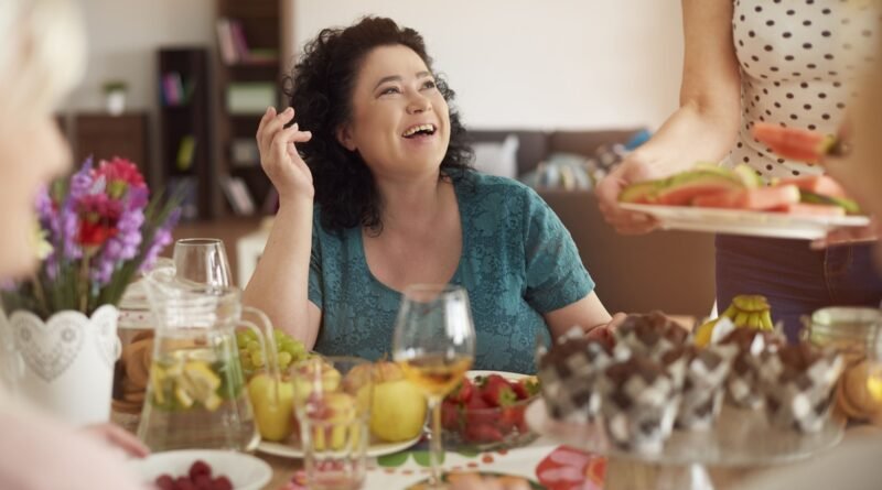 Menopausa muda o corpo e pede atenção à alimentação saudável