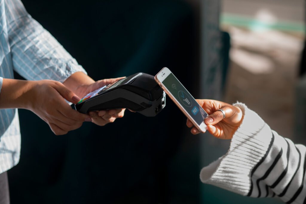 Pix e parcelamento influenciam compras fora do Brasil