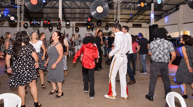 Clube Capivari vai a leilão após décadas de bailes