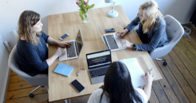 Home office recua e presencial predomina, aponta IBGE