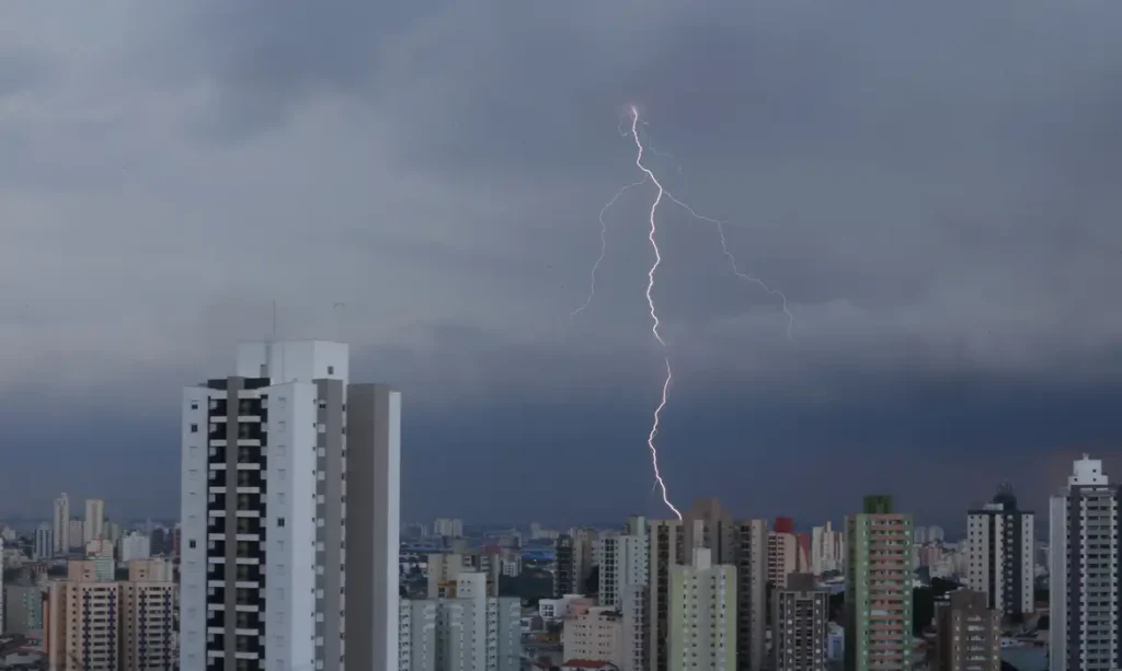 FILE PHOTO: General view as lightning strikes over Sao Paulo and part of the city of Sao Bernardo, Brazil January 26, 2019. REUTERS/Amanda Perobelli/File Photo