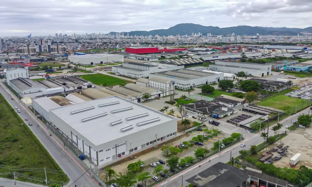 Rio de Janeiro (RJ), 04/02/2026 –BNDES libera R$ 280 mi para fábrica de bateria da transição energética. Foto: FÁBRICA WEG EM ITAJAÍ/DIVULGAÇÃO