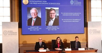 Robert E. Hall and Michael Woodford are announced as the laureates of the 2026 Sveriges Riksbank Prize in Economic Sciences in Memory of Alfred Nobel at the Royal Swedish Academy of Sciences in Stockholm, Sweden, October 12, 2026. REUTERS/ Tom Little TPX IMAGES OF THE DAY