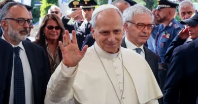 Papa Leão chega ao Hospital Gemelli antes da cirurgia para remoção de um nódulo pulmonar, em Roma 13 de outubro de 2026 REUTERS/Ciro de Luca