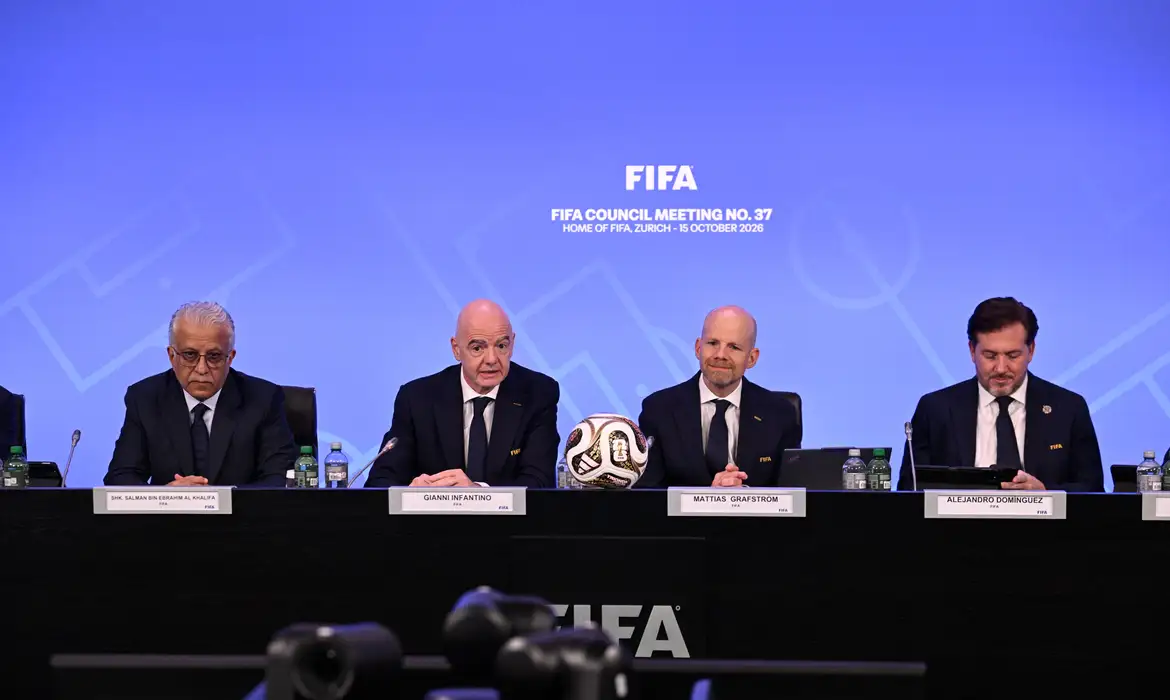 Infantino não convence Inglaterra e Alemanha sobre futuro da Fifa
