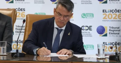 Rio de Janeiro (RJ), 10/10/2026 – O presidente do Tribunal Regional Eleitoral do Rio de Janeiro (TRE-RJ), Cláudio de Mello Tavares durante cerimônia de retotalização dos votos para o cargo de governador na sede do TRE-RJ, no centro da capital fluminense. Foto: Tomaz Silva/Agência Brasil