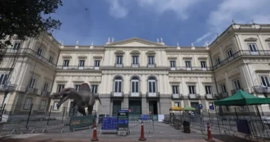 Rio de Janeiro (RJ), 15/10/2026 - O ministro da Educação, Leonardo Barchini, anunciou, o investimento de R$ 10 milhões para dar continuidade aos trabalhos de recuperação do Museu Nacional da Universidade Federal do Rio de Janeiro (UFRJ), que passou por um grande incêndio em 2018. Foto: Bruna Araújo/MEC