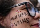 Brasília (DF), 07/12/2025 - O Levante Mulheres Vivas realiza ato na área central de Brasília para denunciar o feminicídio e todas as formas de violência contra mulheres. Foto: Marcelo Camargo/Agência Brasil