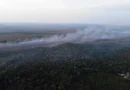 Alter do Chão, distrito de Santarém (PA), também foi atingido pelas chamas; a qualidade do ar no município é considerada insalubre nesta segunda-feira 19. Foto: Brigada de Alter do Chão (PA)/ Divulgação