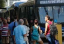 São Paulo (SP), 24/03/2023 - Passageiros embarcam em ônibus na Luz no segundo dia de greve dos metroviários em São Paulo. Foto: Fernando Frazão/Agência Brasil
