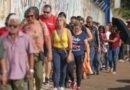 Brasília (DF), 25/10/2026 - Eleitores formam filas em locais de votação na manhã deste domingo, durante a abertura das seções eleitorais para o segundo turno das Eleições 2026 Foto: Joédson Alves/Agência Brasil