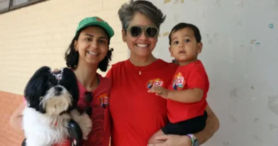 Brasília (DF), 25/10/2026 - Luísa Malagoni e Poliana Carla em dia de votação das Eleições 2026, na Escola Paulo Freire. Foto: Valter Campanato/Agência Brasil