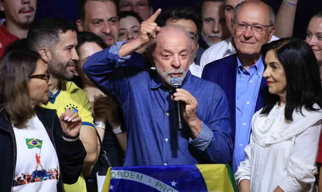 São Paulo (SP), 25/10/2026 - Presidente Luiz Inácio Lula da Silva discursa após vitória nas eleições 2026, no hotel Intercontinental. Foto: Paulo Pinto/Agencia Brasil