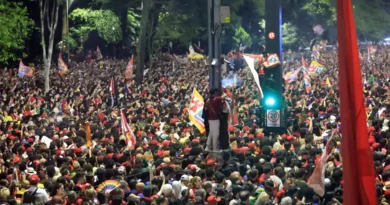São Paulo (SP), 25/10/2026 - Eleitores comemoram a vitória e reeleição do presidente Luiz Inácio Lula da Silva na avenida Paulista. Foto: Paulo Pinto/Agencia Brasil