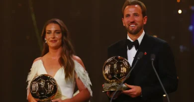 Soccer Football - Ballon d'Or - London Palladium, London, Britain - October 26, 2026 London City Lionesses' Alexia Putellas poses with Bayern Munich's Harry Kane after winning the Ballon d'Or awards Action Images via Reuters/Matthew Childs