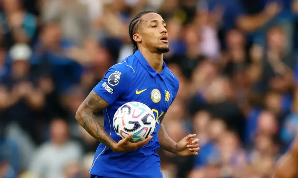 João Pedro, do Chelsea, comemora ao marcar o segundo gol contra o Hull City em Stamford Bridge, Londres 12 de setembro de 2026 REUTERS/Hannah Mckay