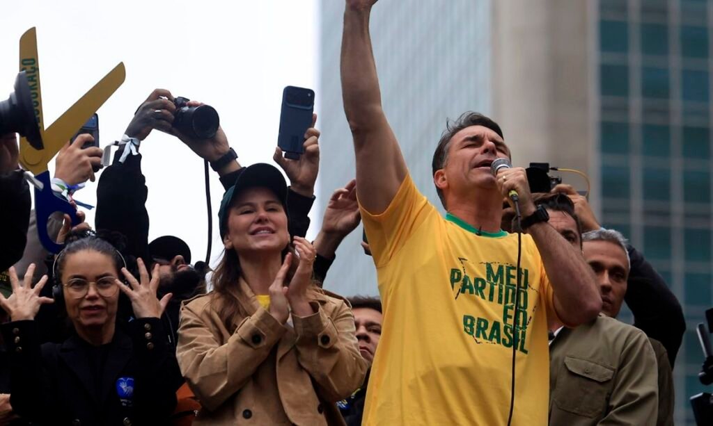 São Paulo (SP), 07/09/2026. - O candidato à Presidência da República, Flávio Bolsonaro, durante ato na Avenida Paulista. Foto: Paulo Pinto/Agencia Brasil