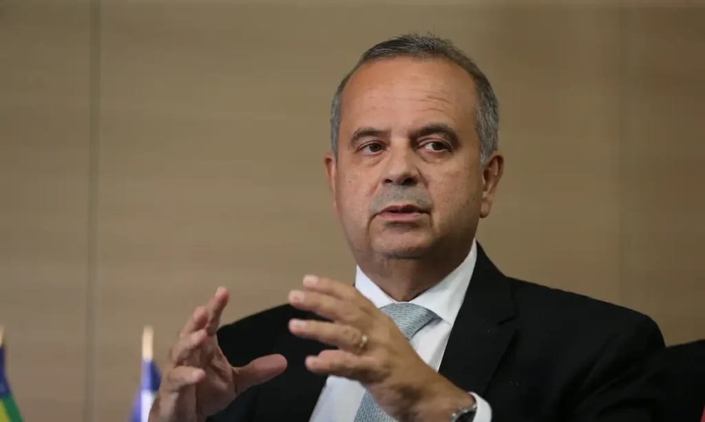 O ministro do Desenvolvimento Regional,Rogério Marinho, participa do programa A Voz do Brasil