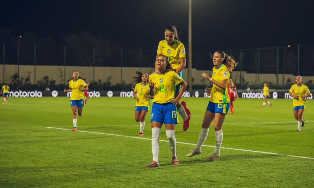 seleção brasileira feminina bate Polônia nos pênaltis por 8 a 7 e avança às quartas do Mundial - em 28/10/2026