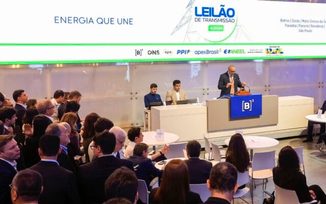 São Paulo (SP), 30/10/2026 – B3 faz, na sexta, leilão de energia ligado a Aneel. Há investimentos de R$ 8,9 bilhões. Foto: Paulo Pinto/Agência Brasil