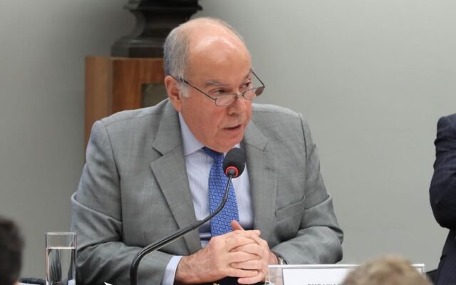 Brasília - 01/10/2025 -Reunião da Comissão de Relações Exteriores e de Defesa Nacional da Câmara para ouvir o ministro das Relações Exteriores, Mauro Vieira. Foto: Lula Marques/ Agência Brasil.